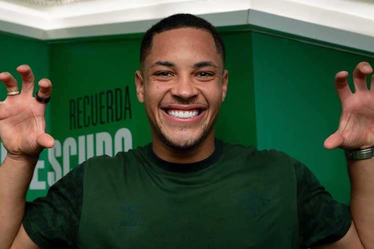 Palmeiras nega ter feito proposta milionária por Vitor Roque, do Betis