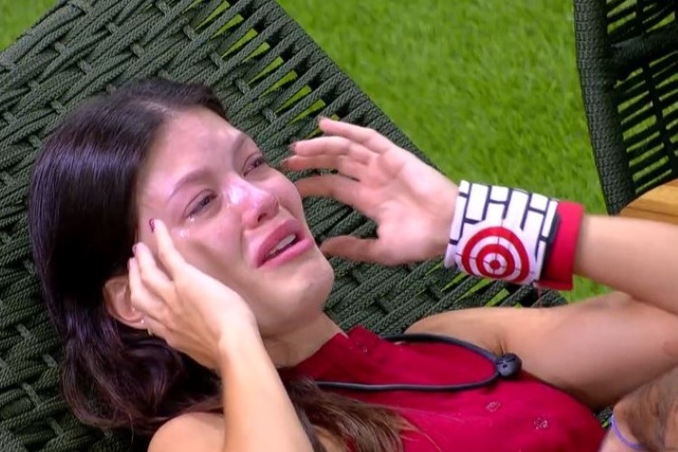 BBB25: Vitória Strada tem crise de choro após descoberta: “A gente sempre vai”