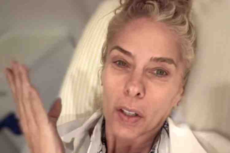 Adriane Galisteu é internada em São Paulo e revela diagnóstico de doença