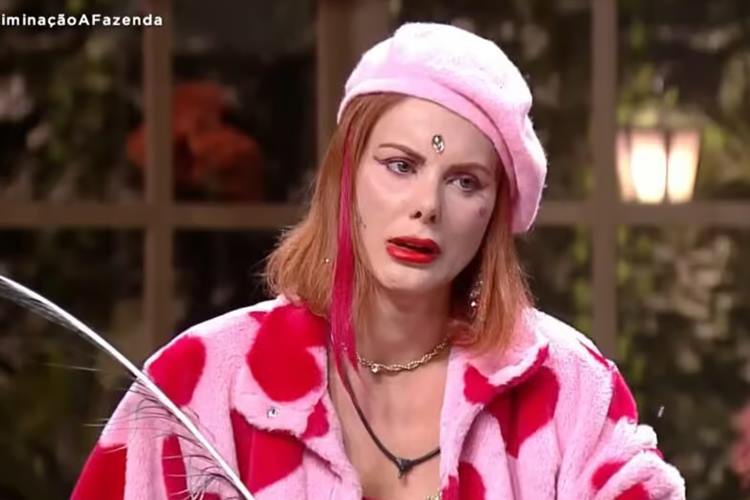 Deborah Albuquerque expõe bastidores e revela que sabia da sua eliminação em A Fazenda: “Irritei alguns grandões”