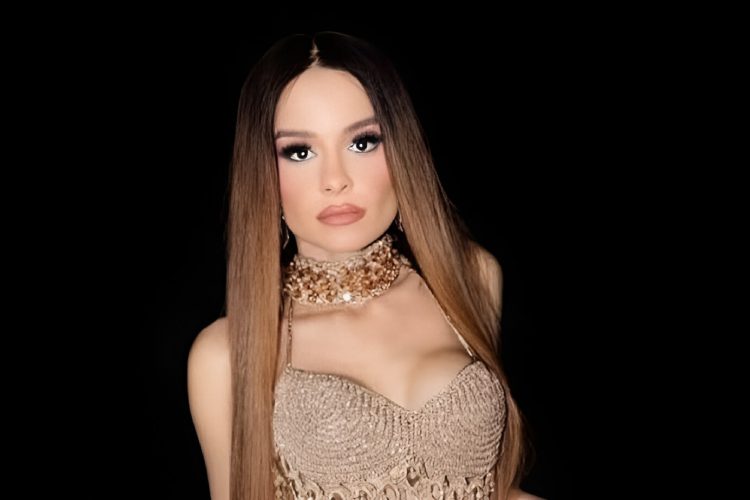 Maiara, da dupla com Maraisa, conta que não toma banho de luz acesa por traumas com o corpo