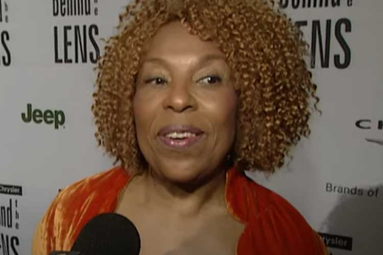 Morre Roberta Flack, cantora do sucesso ‘Killing Me Softly With His Song’, aos 88 anos