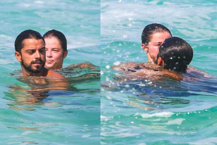 Rodrigo-e-Agatha-praia