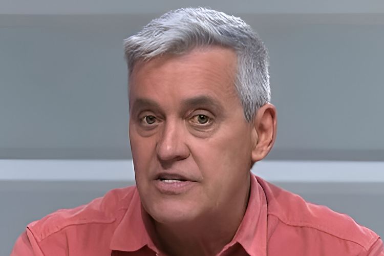 Mauro Naves