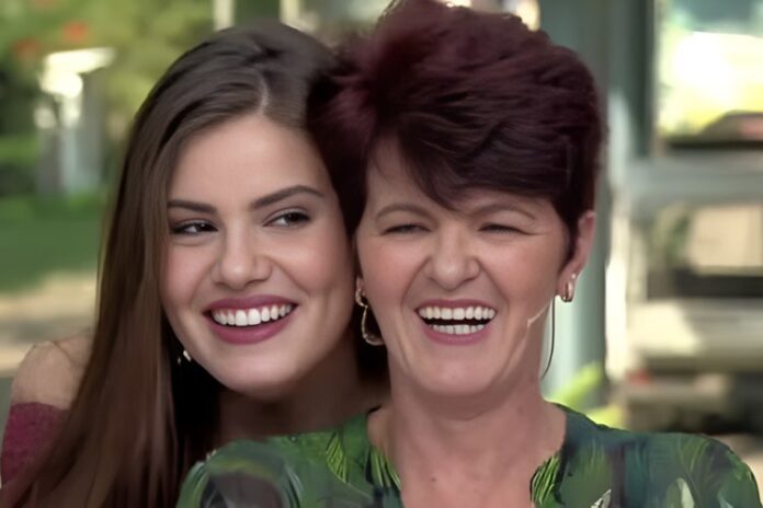 Camila Queiroz e Eliane Tavares Camila Queiroz e Eliane Tavares - Foto: Instagram