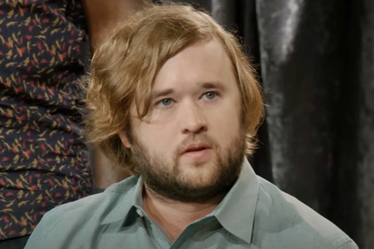 Ator Haley Joel Osment - Foto: Adult Swim /YouTube