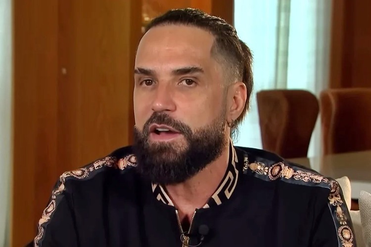 Latino revela que é extorquido pelo filho: “Estou cansado”