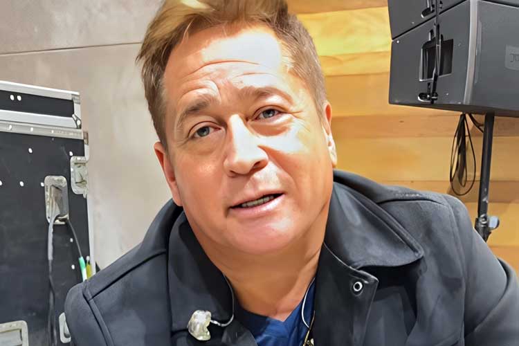 Atitude de Leonardo com fãs durante evento em SP rende elogios ao cantor sertanejo