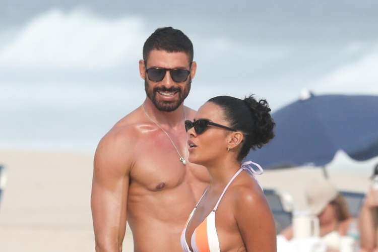 Comportamentos de Cauã Reymond e Bella Campos nos bastidores de Vale Tudo são revelados por figurante