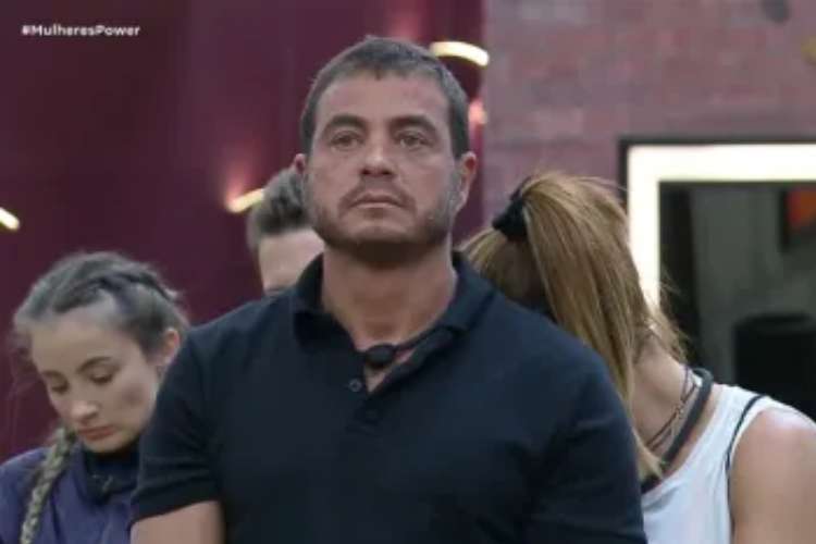 Record toma decisão e diz se Dhomini vai ser expulso após surto ao vivo no Power Couple