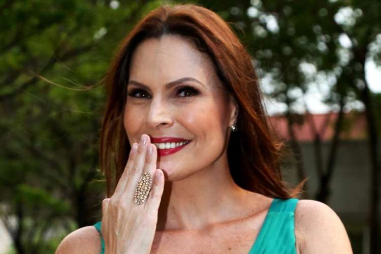 Laura Muller tem volta ao Altas Horas confirmada pela Globo