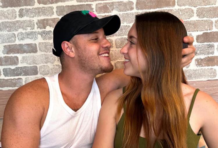 Sofia Liberato se casa com Gabriel Gravino aos 21 anos; veja fotos