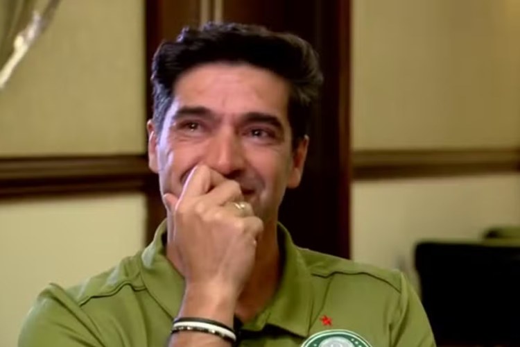 Abel Ferreira vai deixar o Palmeiras? Treinador chora ao falar sobre futuro no Verdão