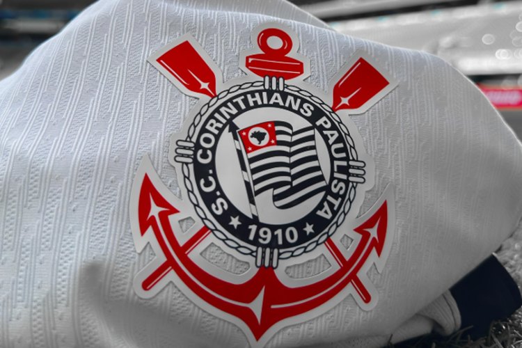 Devendo bilhões, Corinthians atrasa pagamento de 13º salário de funcionários