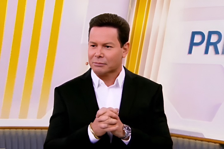 Após pressão psicológica, Marcão do Povo não segura emoção e desabafa ao vivo no SBT