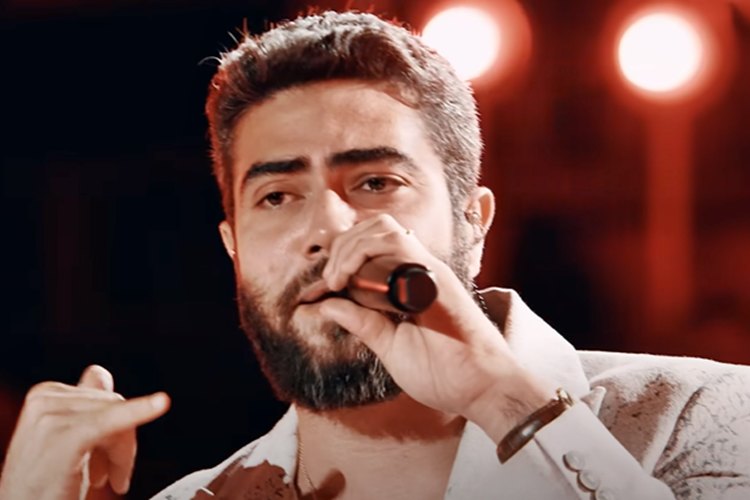 Cantor Henrique ironiza términos no meio sertanejo e dispara: “Não confie em ninguém”