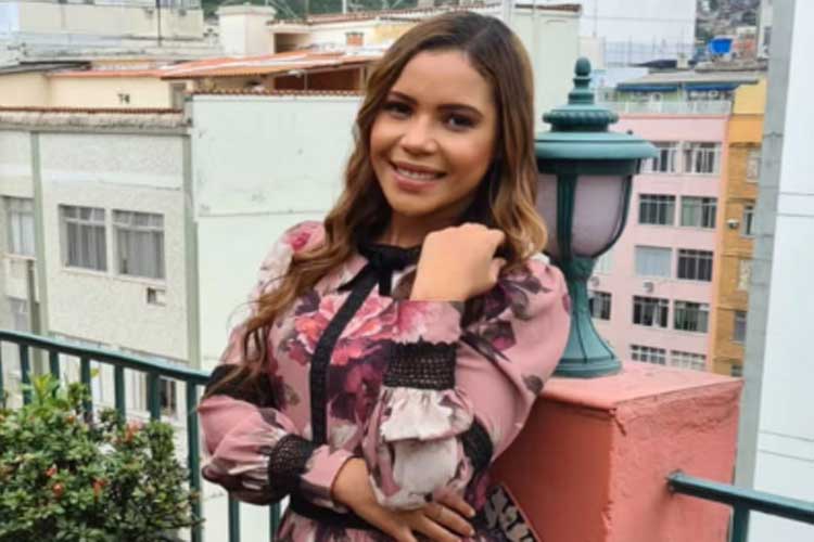 Cantora gospel vive em coma após grave acidente