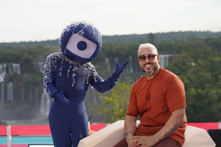 Belo embala ‘Sobe o Som’ no segundo episódio do Caldeirão de Inverno