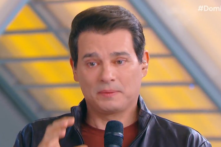 Celso Portiolli faz público chorar ao compartilhar história de artista do SBT