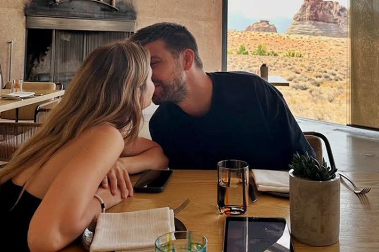 Gerard Piqué desmente rumores de separação de Clara Chía