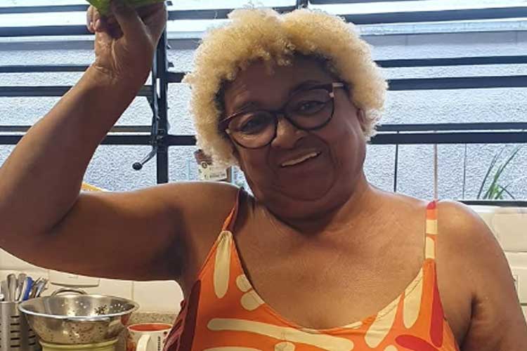 Morre Dona Jacira, mãe dos artistas Emicida e Fióti, aos 60 anos