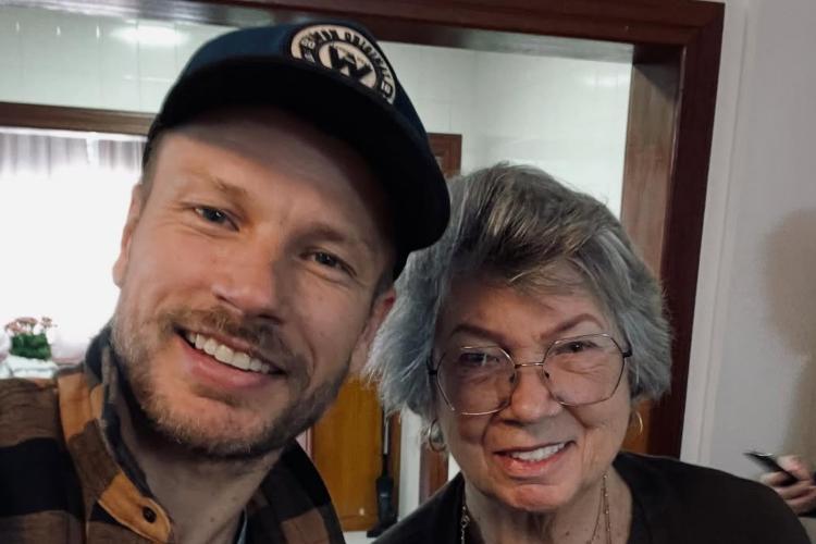 Rodrigo Hilbert comunica e lamenta morte de sua mãe, Suzete, aos 77 anos: “Como é difícil”