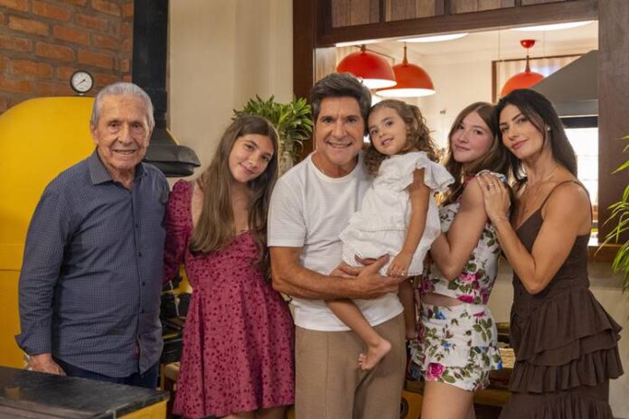 Daniel com sua família Daniel com sua família