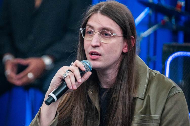 Felca no Altas Horas - Globo Evelyn Kosta