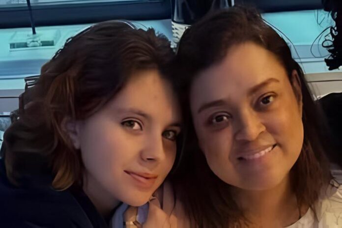 Flor Gil e Preta Gil nos Estados Unidos, onde a cantora fazia o tratamento experimental (Reprodução: Instagram)