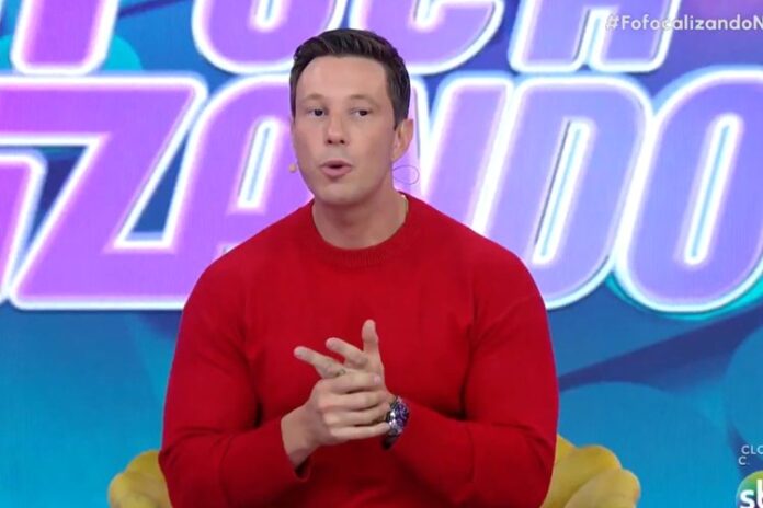 Gabriel Cartolano comanda o Fofocalizando - Foto: SBT