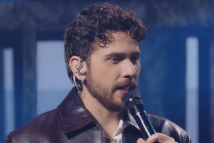Gustavo Mioto proibiu uso de celulares em show? Cantor esclarece após polêmica: “Deixa eu me expressar melhor”
