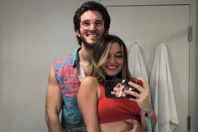 Matthew Peter Yeomans e Stacey Tourout