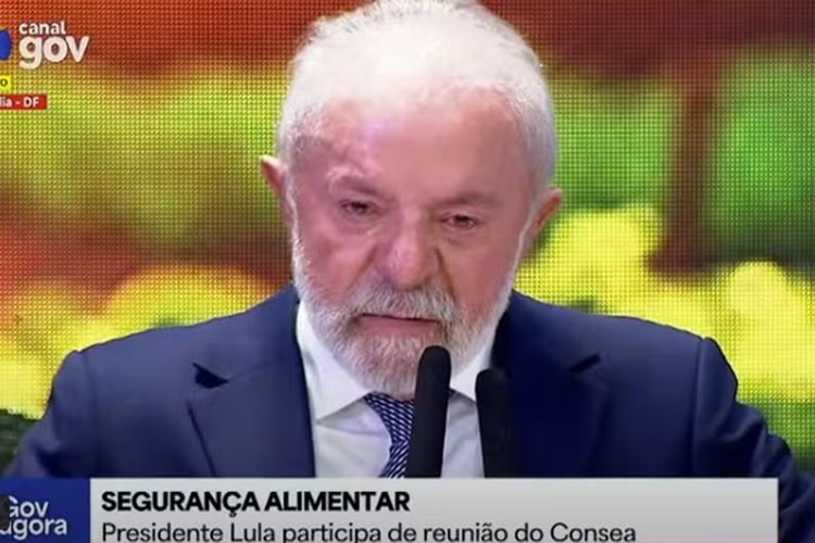 Lula vai às lágrimas e diz que se perder as eleições o ‘Brasil voltará a passar fome’