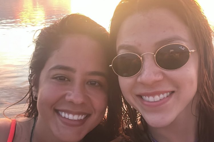 Monyque Isabella, filha do Leonardo, se declara à namorada: “Me ajudou a levantar”