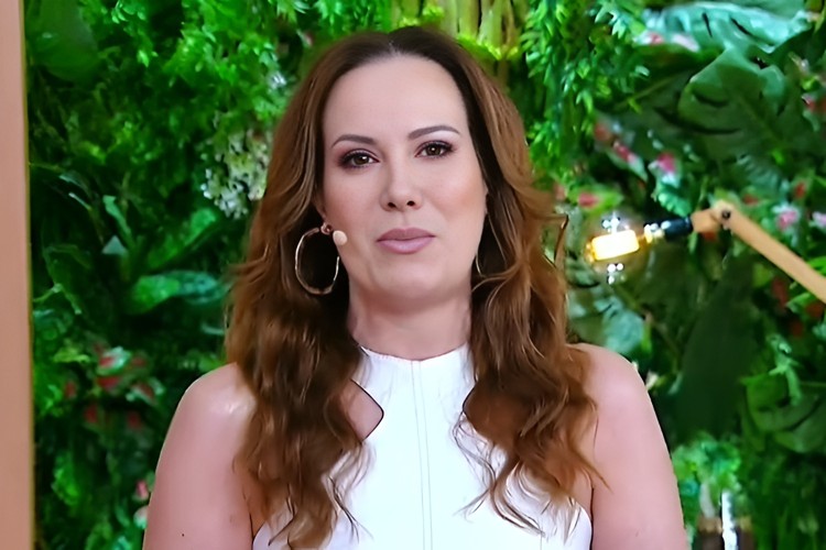 Regina Volpato lamenta morte de Ágata, sua grande companheira: “9 anos de amor”