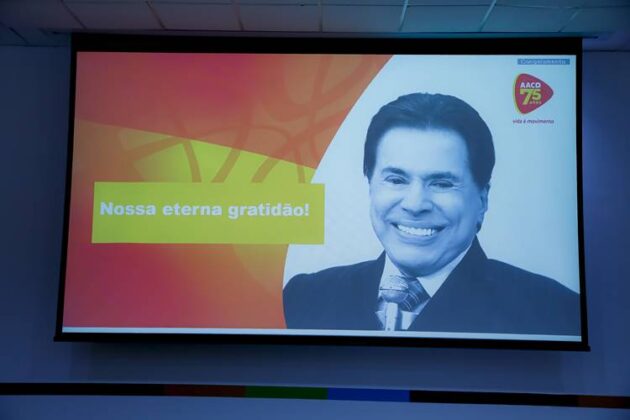 AACD faz homenagem para Silvio Santos