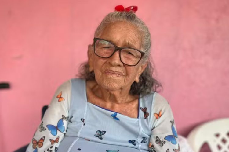 Inacreditável! Depois de 40 anos de atraso, Celeste se aposenta aos 101 anos pelo INSS