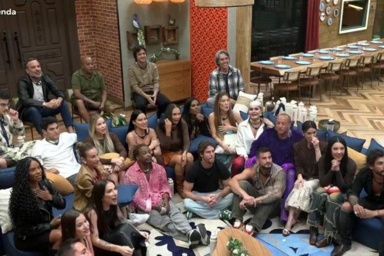 A Fazenda: Produção ameaça expulsar peões e explica motivo: “São proibidos”