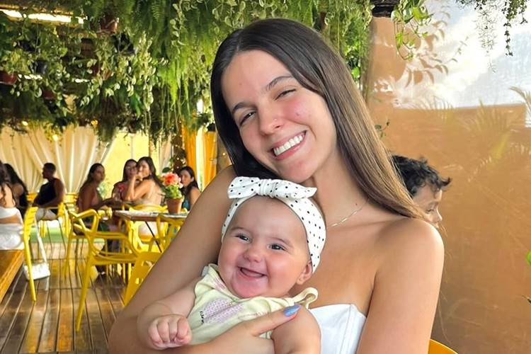 Filha de Eduardo Costa se declara para irmã: “Alegria para nossas vidas”