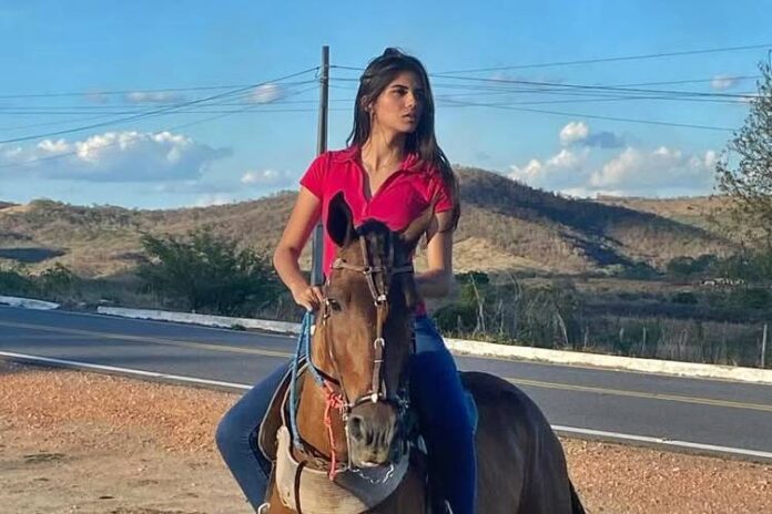 Gabrielly Moreira - Rainha da Cavalgada (Reprodução/Instagram)