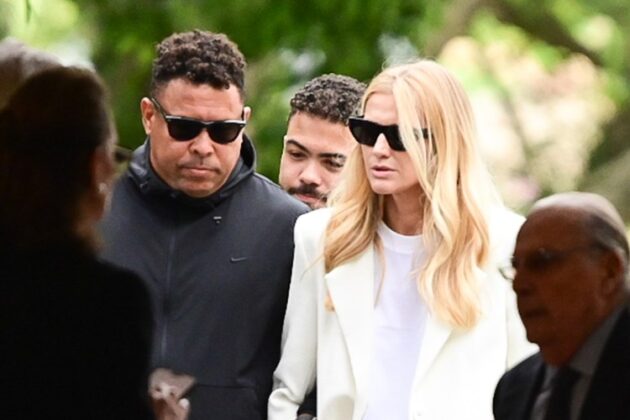 Ronaldo, Celina Locks e Ronald - Foto: Leo Franco / Agnews