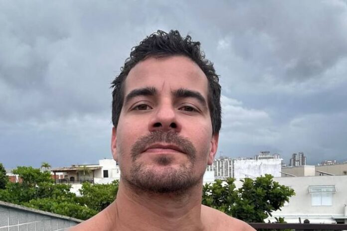 Thiago Martins O ator Thiago Martins está no ar em Vale Tudo (Reprodução: Instagram)