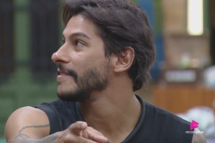 Shia em A Fazenda (Foto: Reprodução)