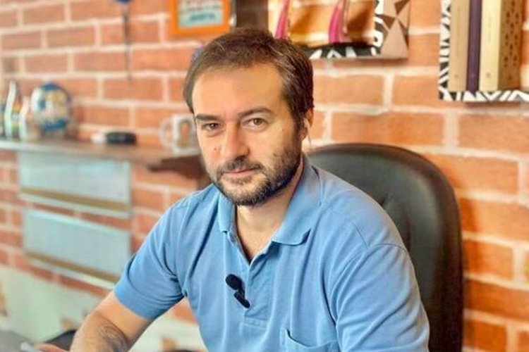 Alessandro Lo-Bianco, colunista do ‘A Tarde é Sua’, relata tentativa de assalto: “reféns do crime”