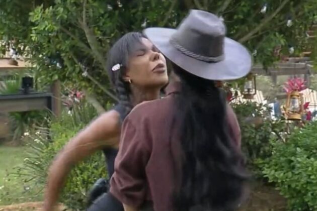 Carol e Rayanne em A Fazenda 17 - Foto: RecordPlus