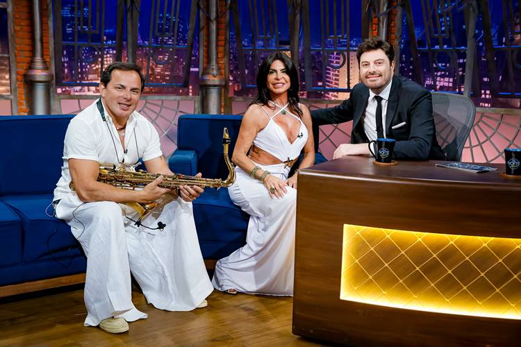 Gretchen fala sobre harmonização facial, alopecia e amor no ‘The Noite’