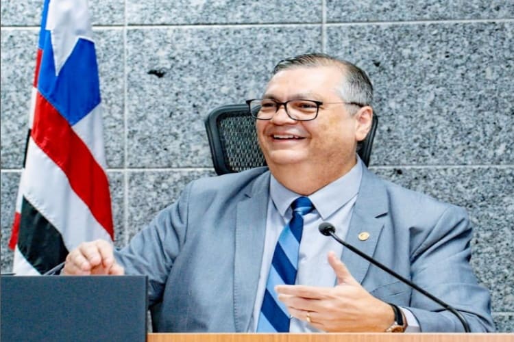 Flávio Dino e ex-esposa vão receber R$ 1,2 milhão de hospital onde filho morreu 