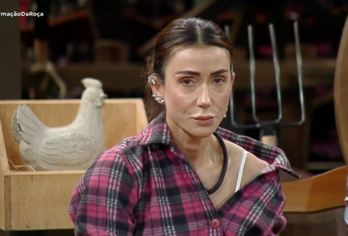 G31e3mxXEAAAxT6 Michelle Barros em A Fazenda (Foto: Reprodução/ RecordTV)