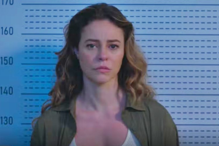 Vale Tudo: Heleninha assume que matou Odete Roitman