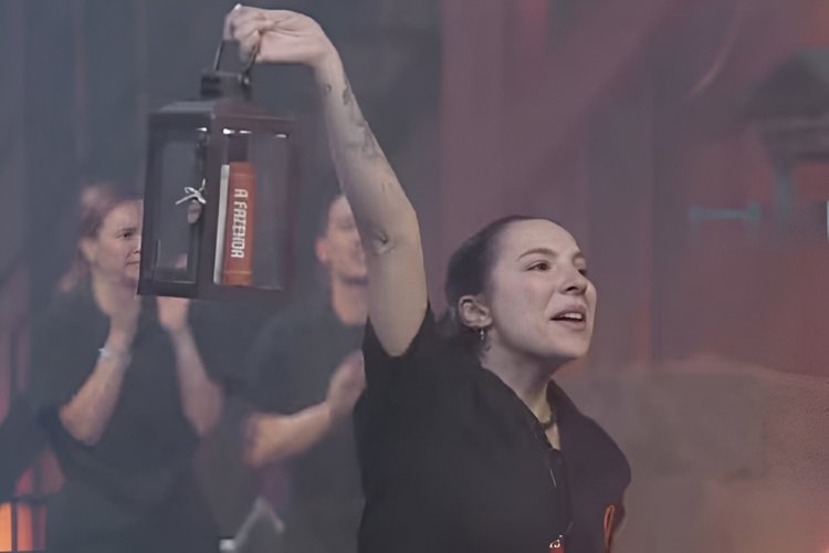 A Fazenda 17: Martina vence Prova de Fogo